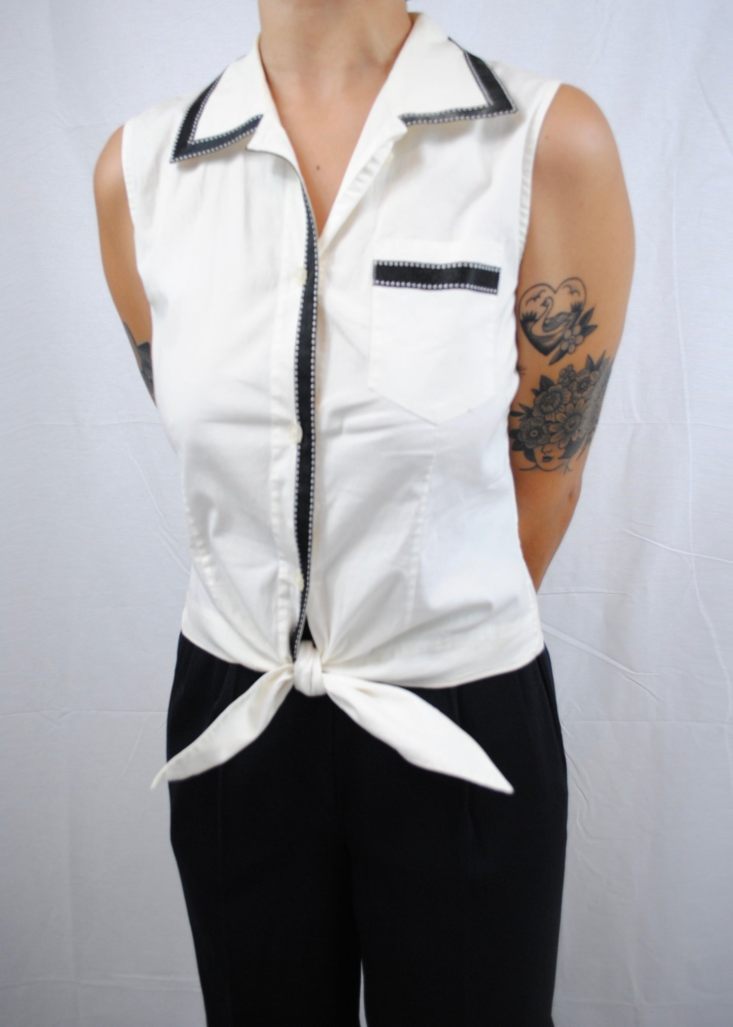 Vintage White and Black Sleeveless Button Down Top
