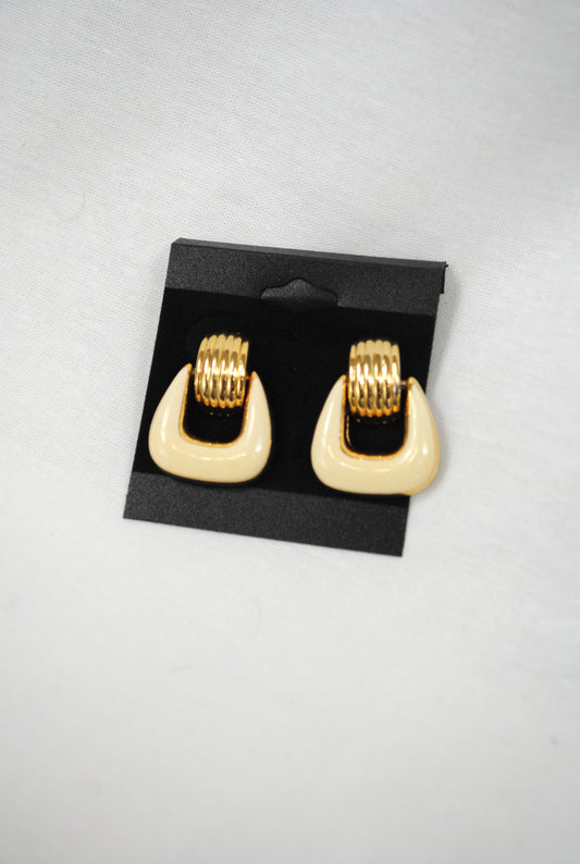 Vintage Cream and Gold Doorknocker Earrings